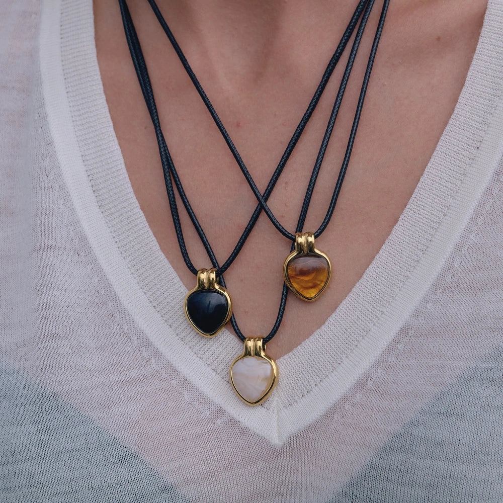 KIKA Vintage Geometric Resin Pendant Necklace For Women Black Color Rope Chain Necklace Stainless Steel Fashion Jewelry Gift