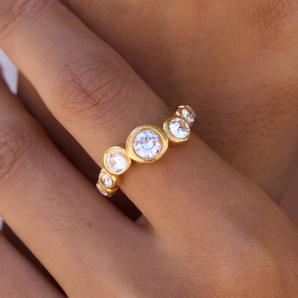 Simple Classic Round White Zircon Wave Ring 18K PVD Stainless Steel