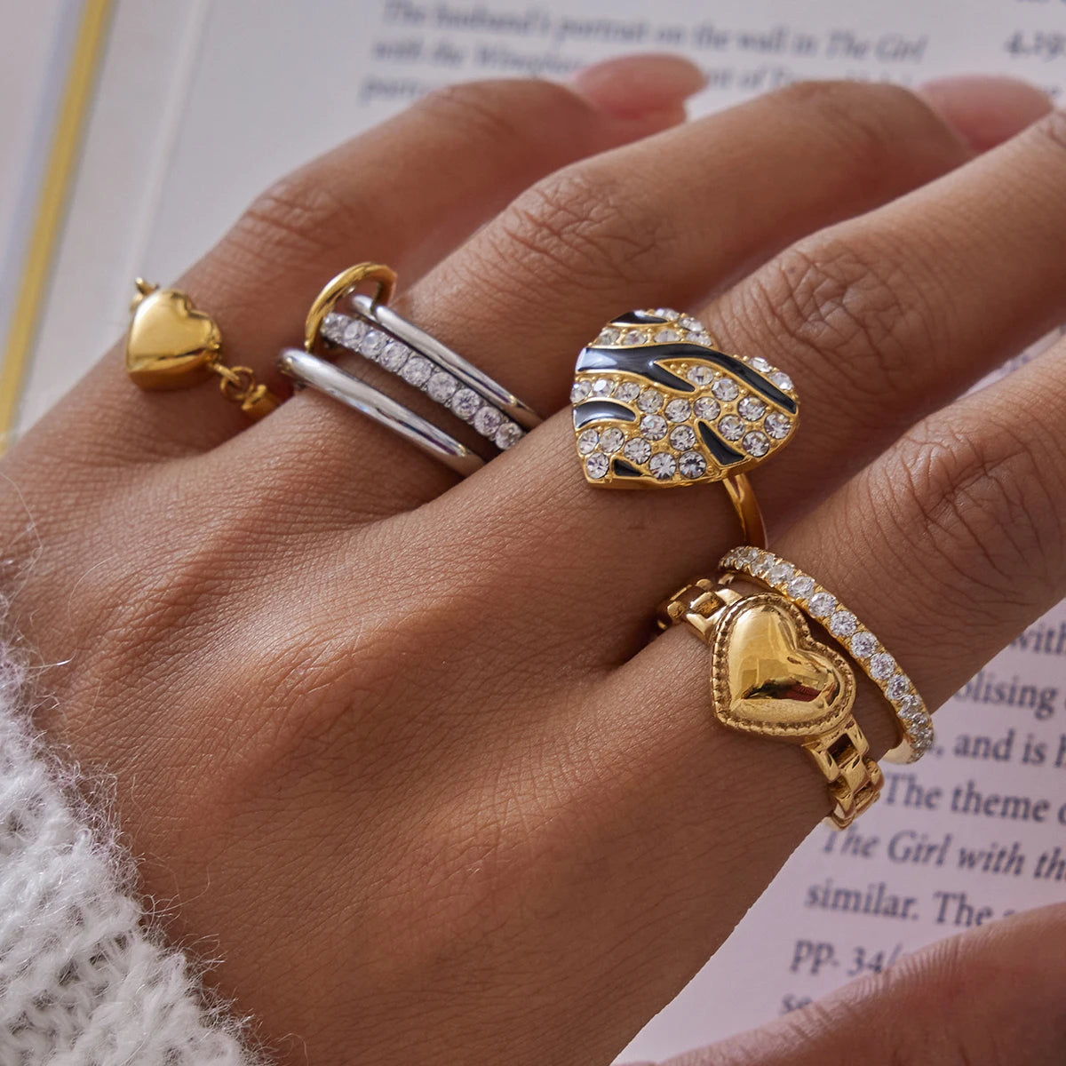 KIKA  Vintage Classic 18K Gold Color PVD Plated Black Drip Oil White Rhinestone Heart Open Rings Waterproof Stainless Steel 316L