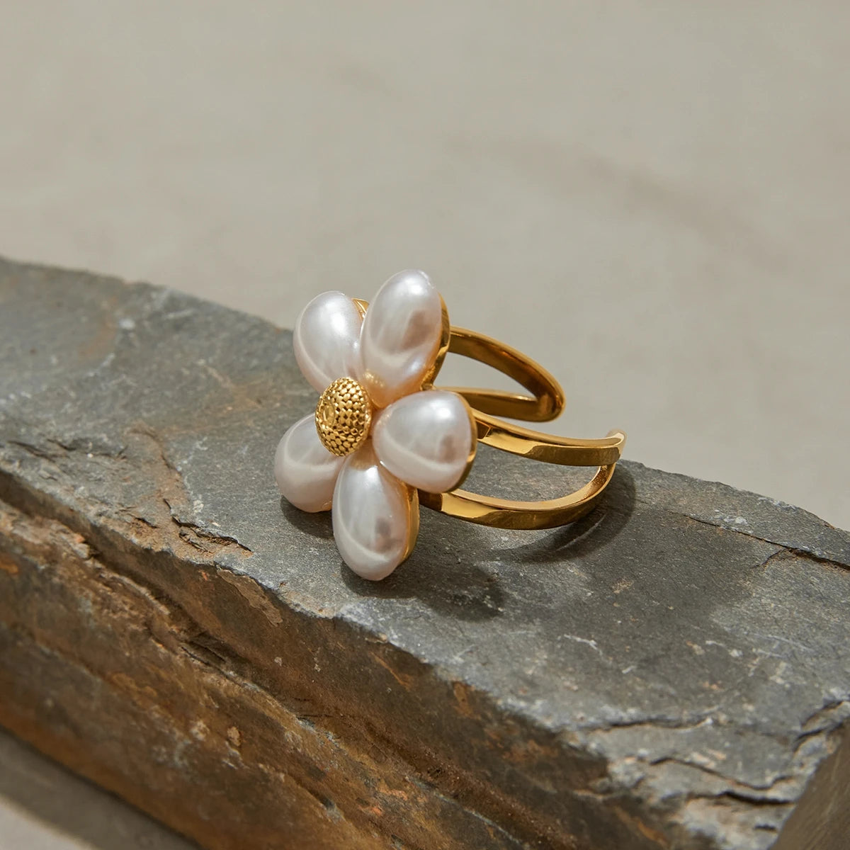 Kika Fashion 18K Gold Color Plated Stainless Steel Five Petal Flower Pearl Ring