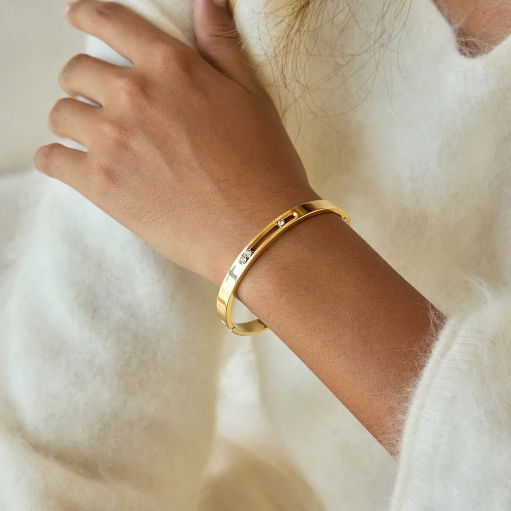 Removable White Rhinestone Bracelet