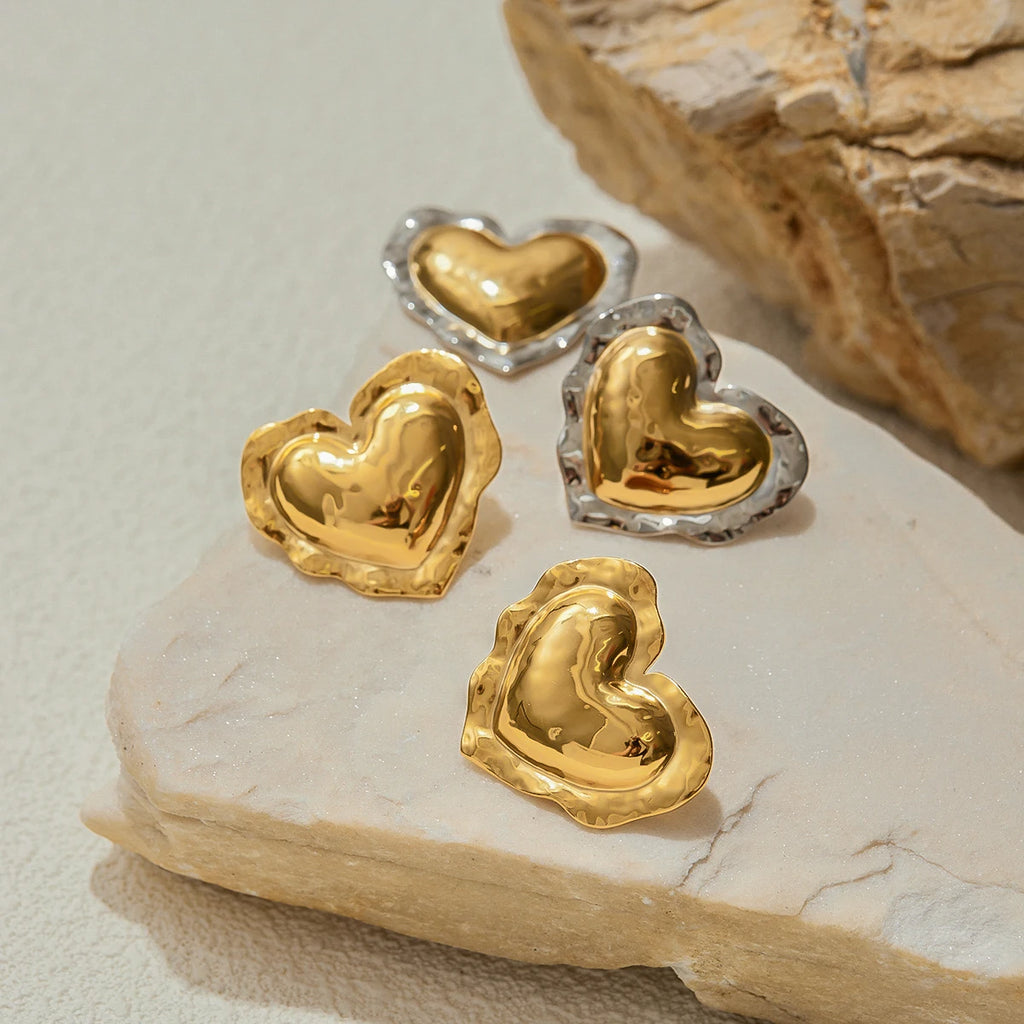 Hammer Pattern Fat Drum Heart Ear Studs