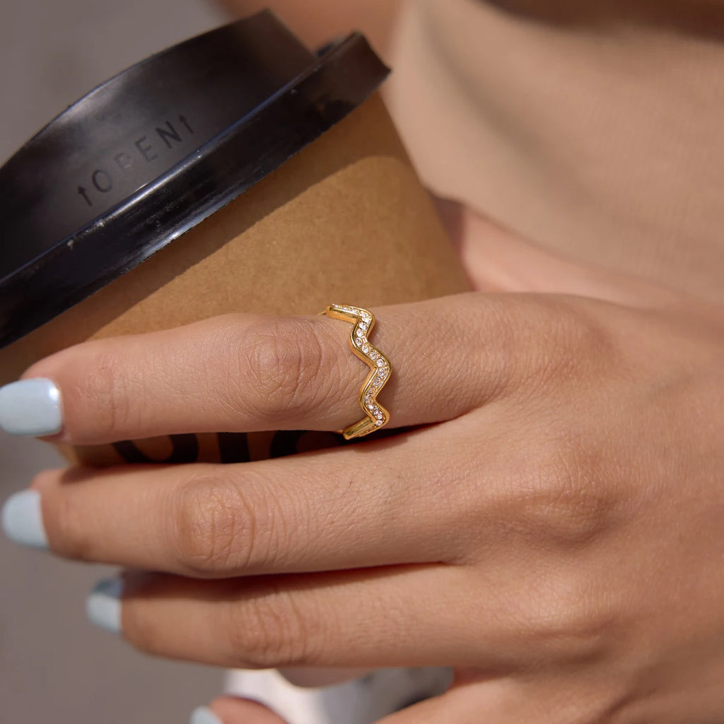 Kika Delicate Irregular Wave Design Ring