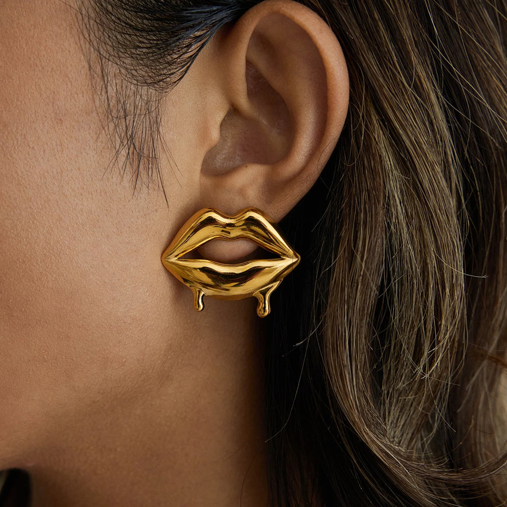 Kika Sweet And Romantic 18K Gold Liquid lip Shape Design Earrings