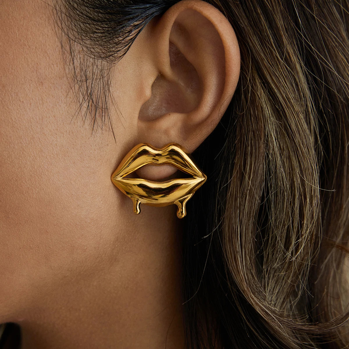 Kika Sweet And Romantic 18K Gold Liquid lip Shape Design Earrings