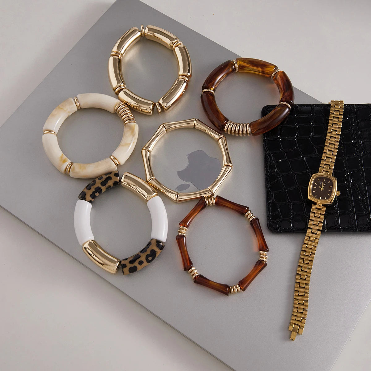 Kika Vintage 2pcs Amber Resin Bracelet