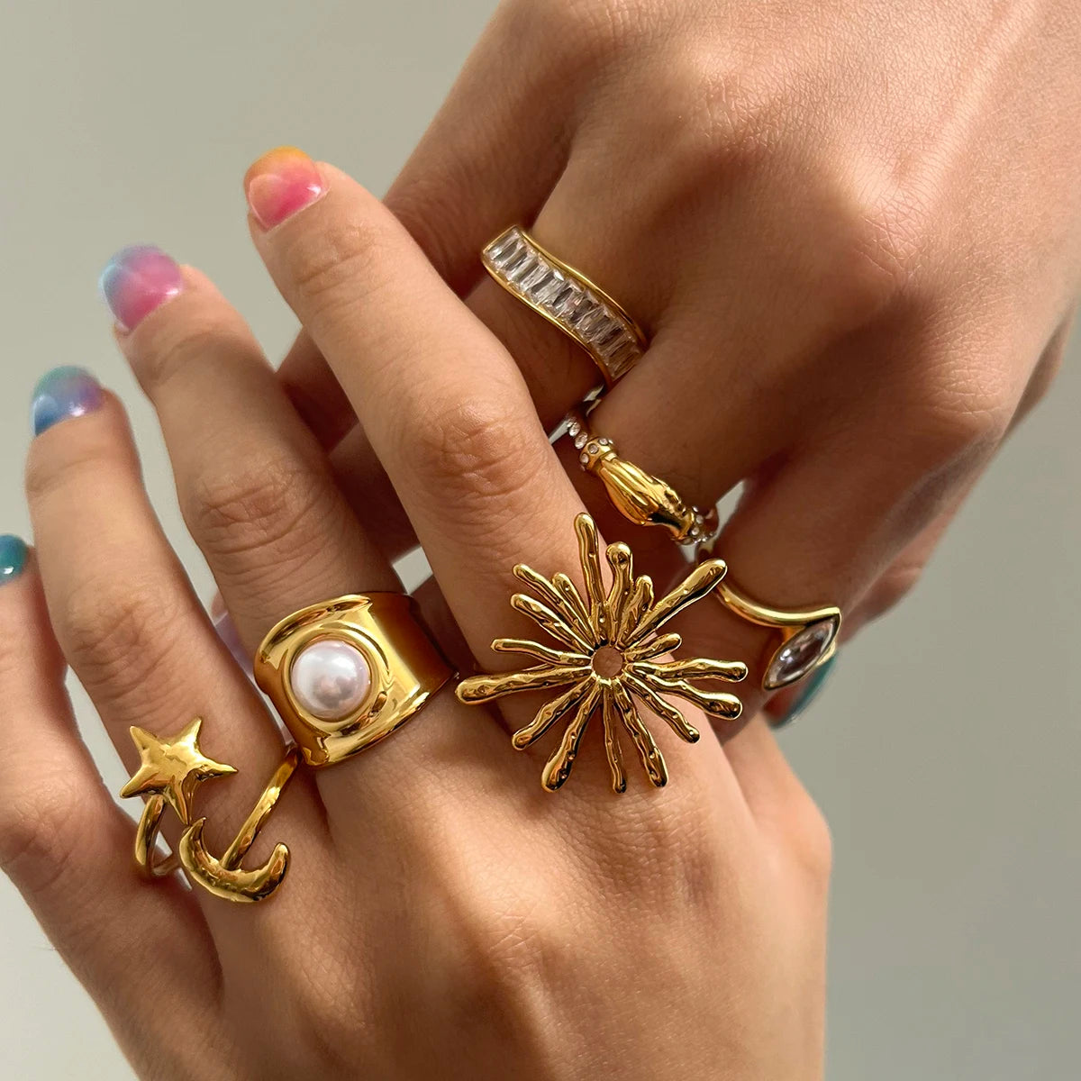Kika Classic Unique Sun Shaped Hollow Ring Gold Color Stainless Steel