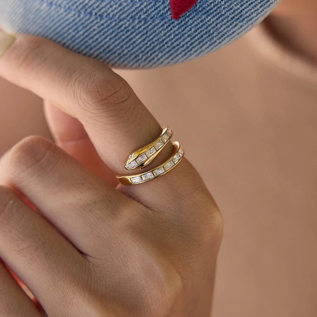 Kika Classic Full Crystal Snake Shape Open Rings