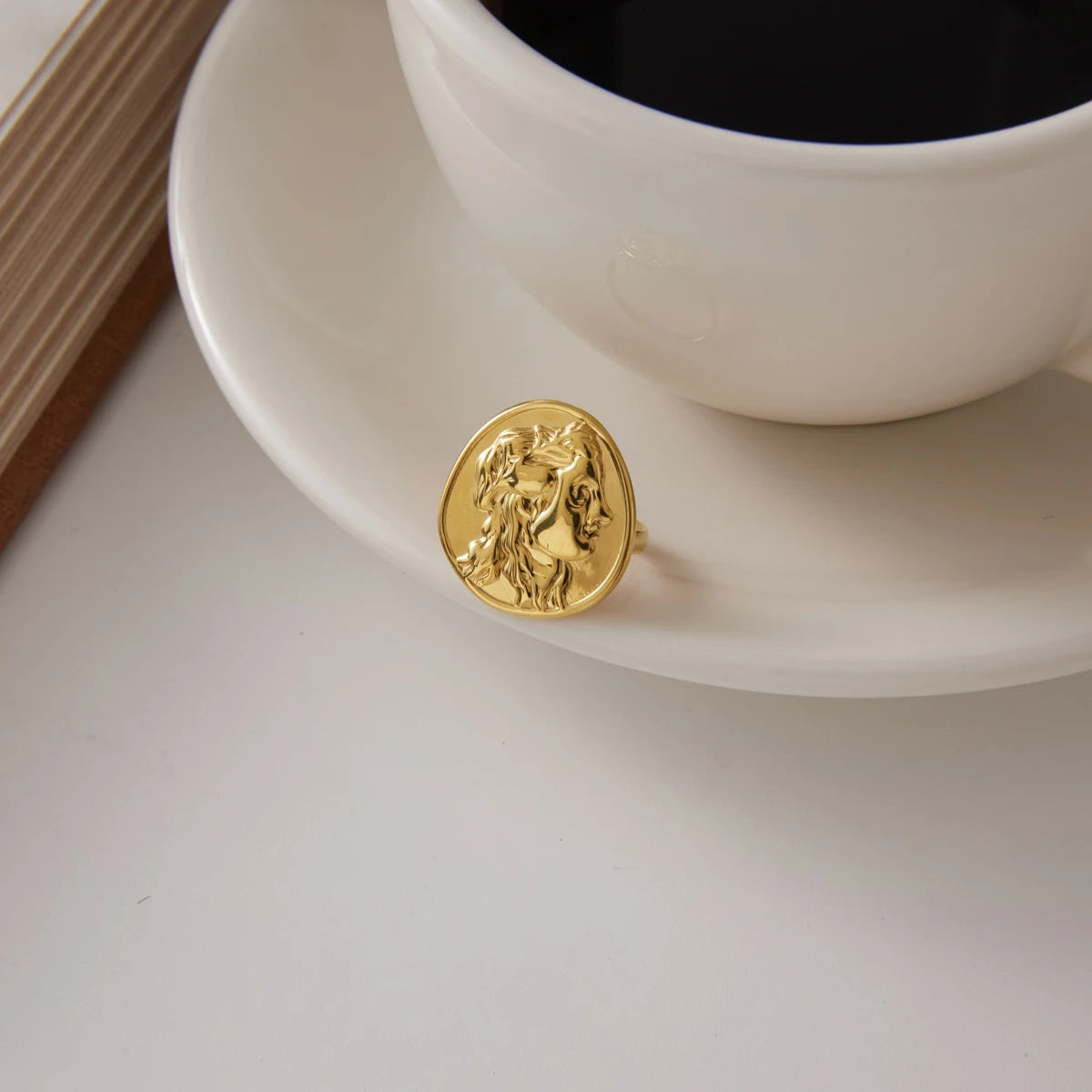 Kika Vintage Portrait Open Rings