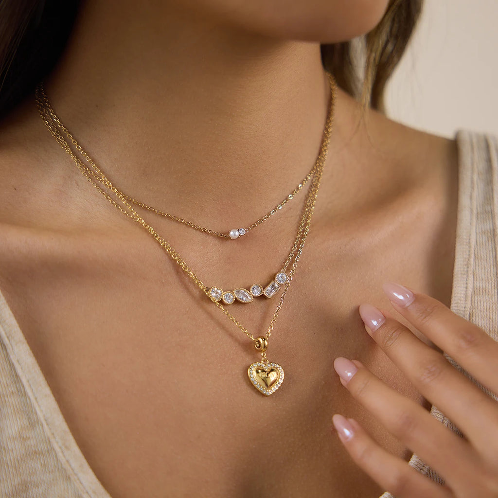 Kika Geometric Zircon Smile Shape Pendant Necklace