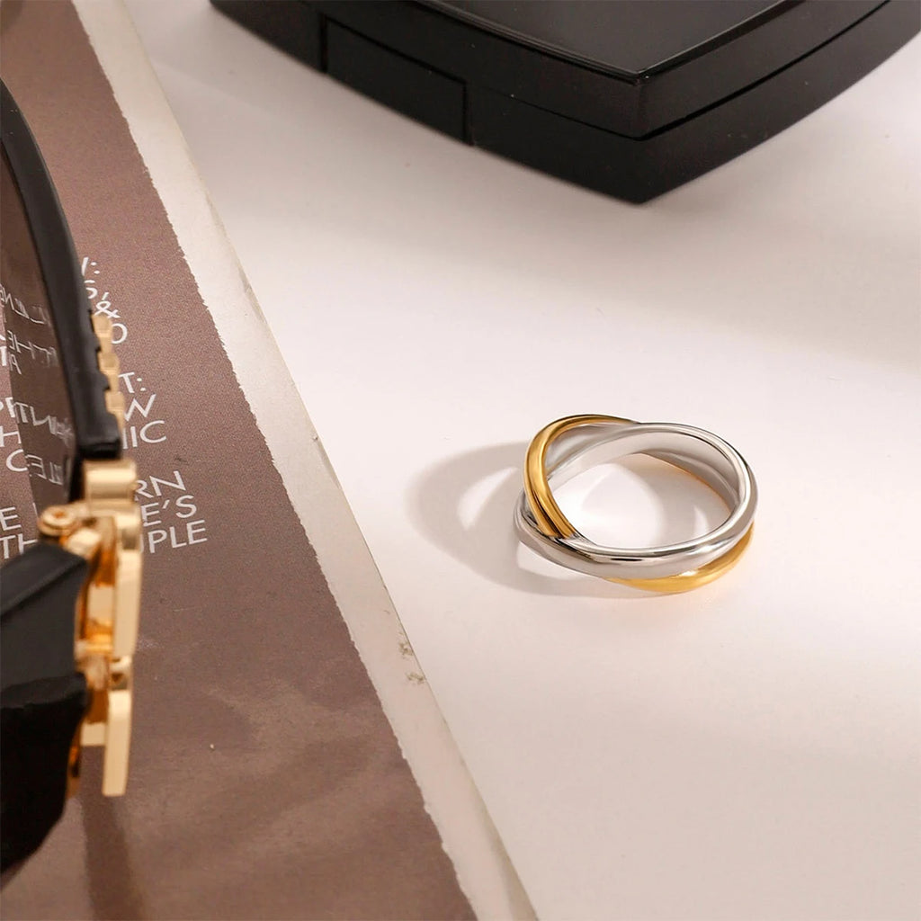 Classic Two tone Ring Line