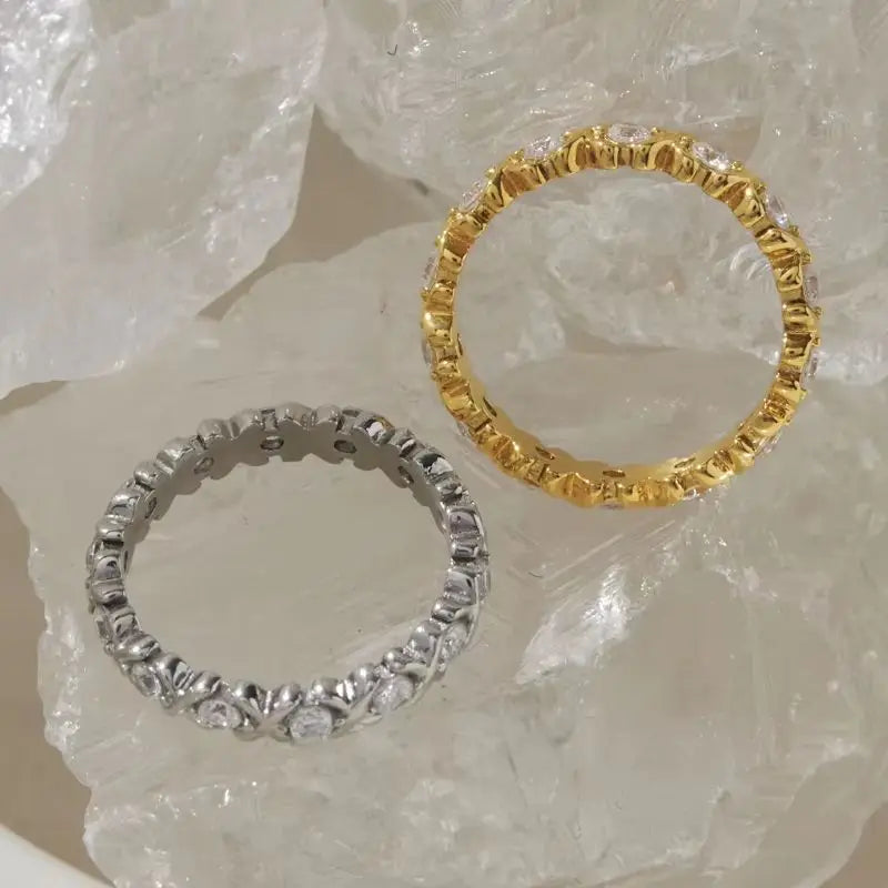 Kika Delicate Round Zircon X-Crossed Ring 18K PVD Gold Plated Stainless Steel Rings