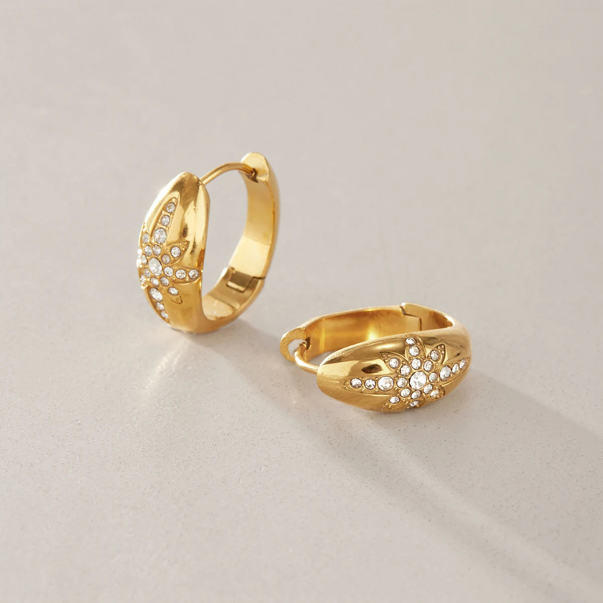 Kika Classic Crystal Star Clip Earrings 18K Gold PVD Plated Stainless Steel 316L