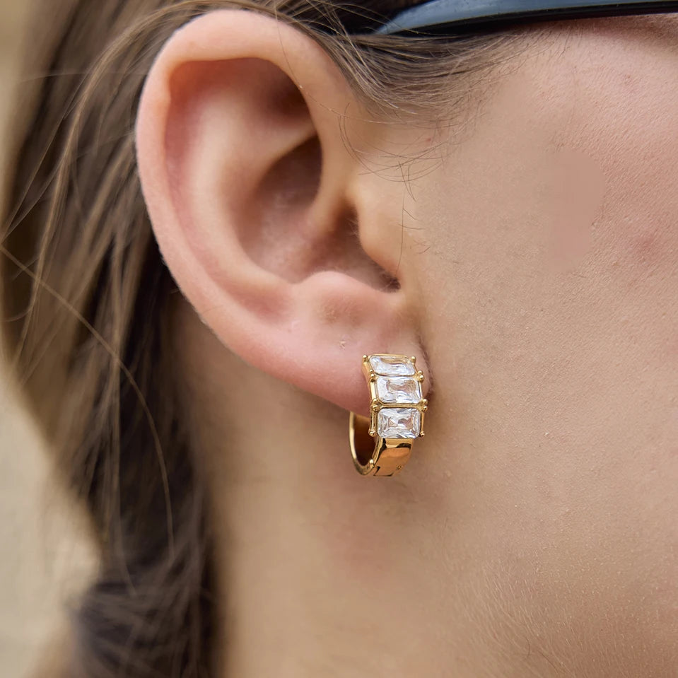 KIKA Delicate Rectangle Zircon Clip Earrings