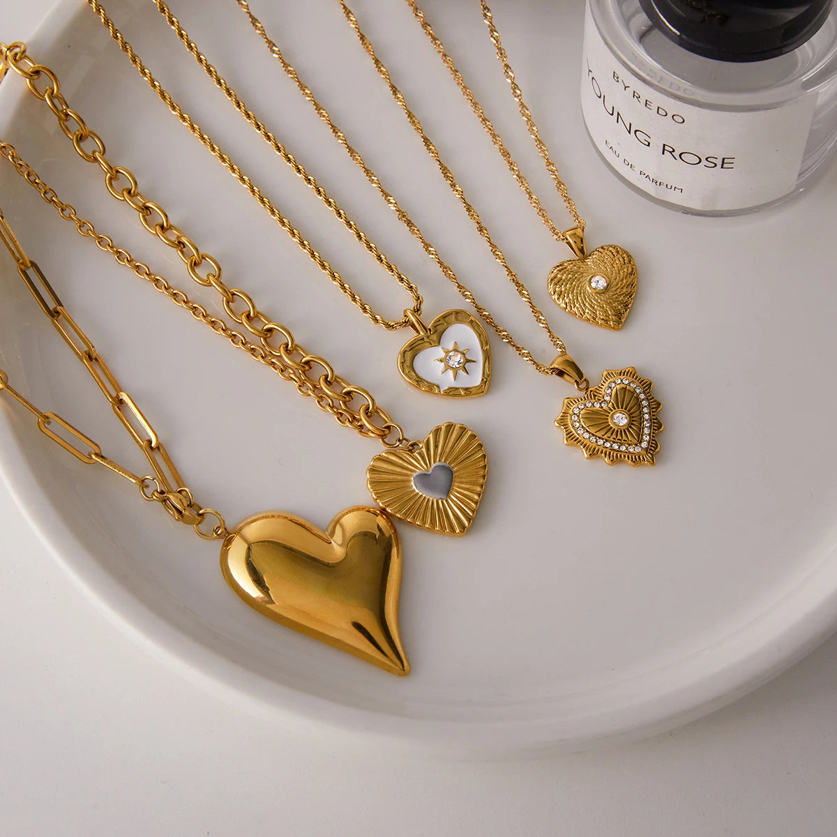 Kika Ribbed Heart Shaped Pendant Necklace