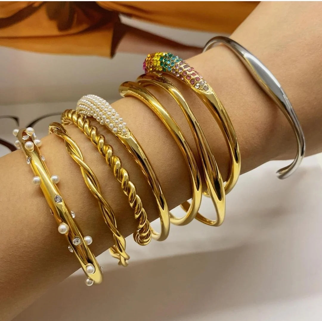 Kika Waterproof Metal Texture 18K Gold Color Stainless Steel Cuff Open Bracelet Bangle