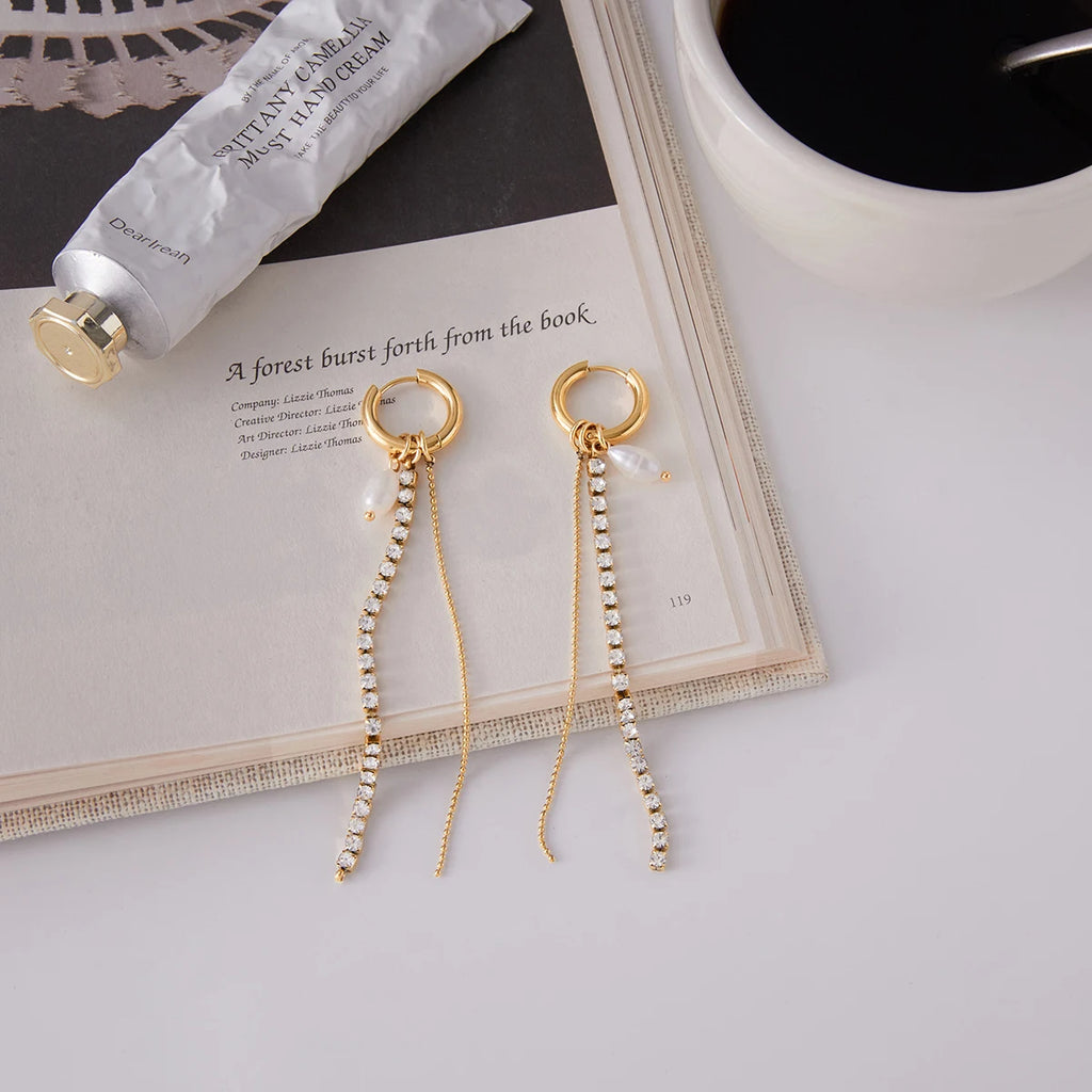 Kika Elegant  Freshwater Pearl Pendant White Rhinestone Tassel Earrings