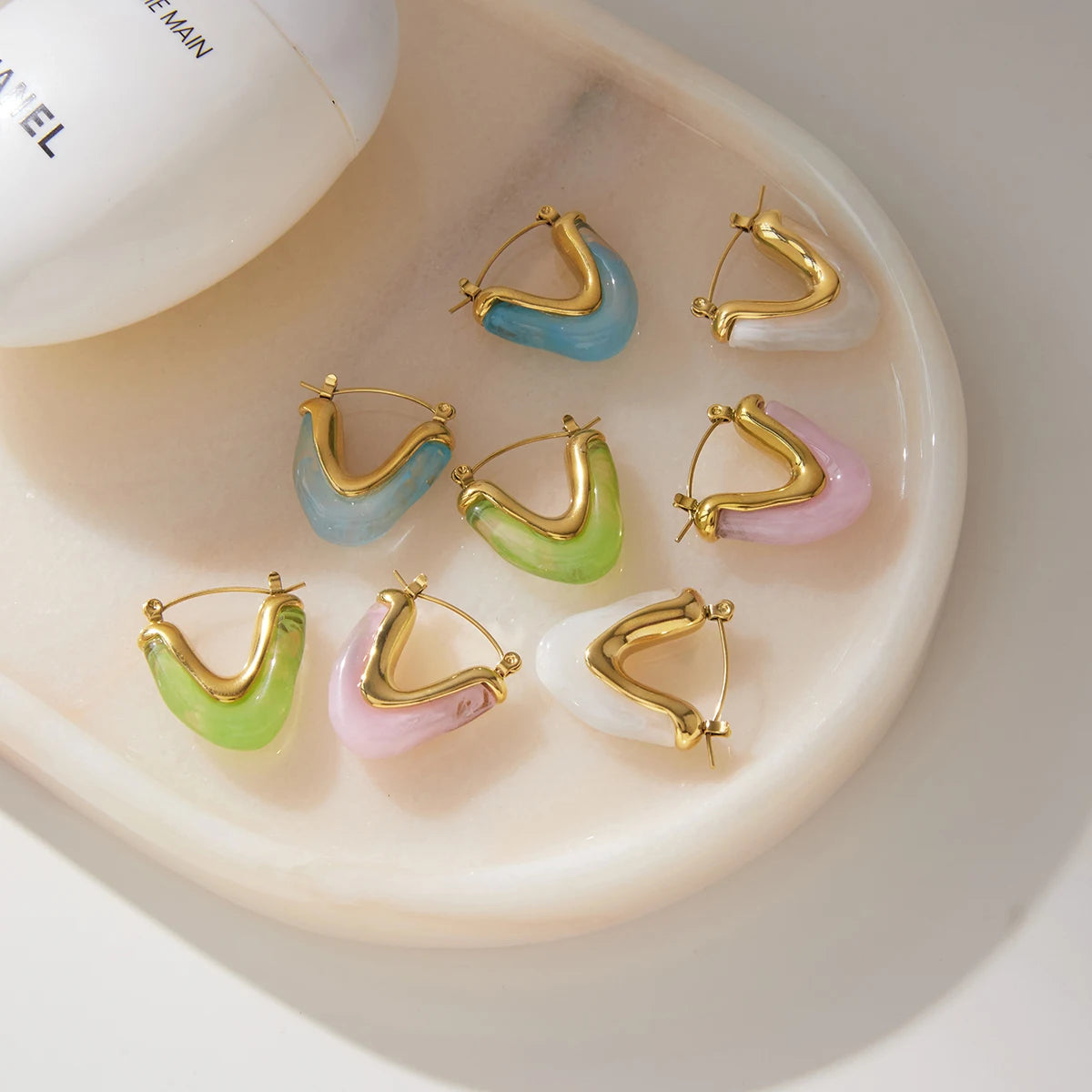 Kika Delicate Colored Resin Chubby Irregular V-Shaped Earring