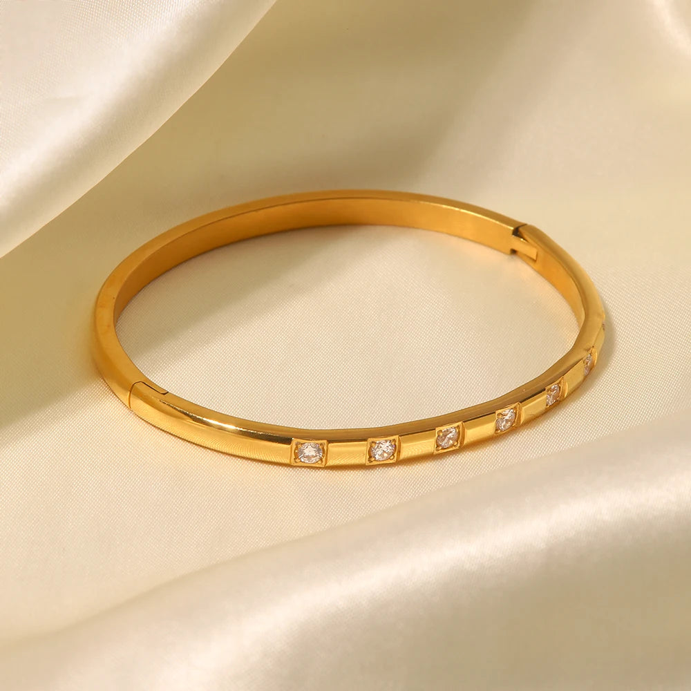 KIKA Luxury 18K Gold Plated White Round Zirconia Stainless Steel Bangles Band For Ladies Daily Wearing bijoux acier inoxidable