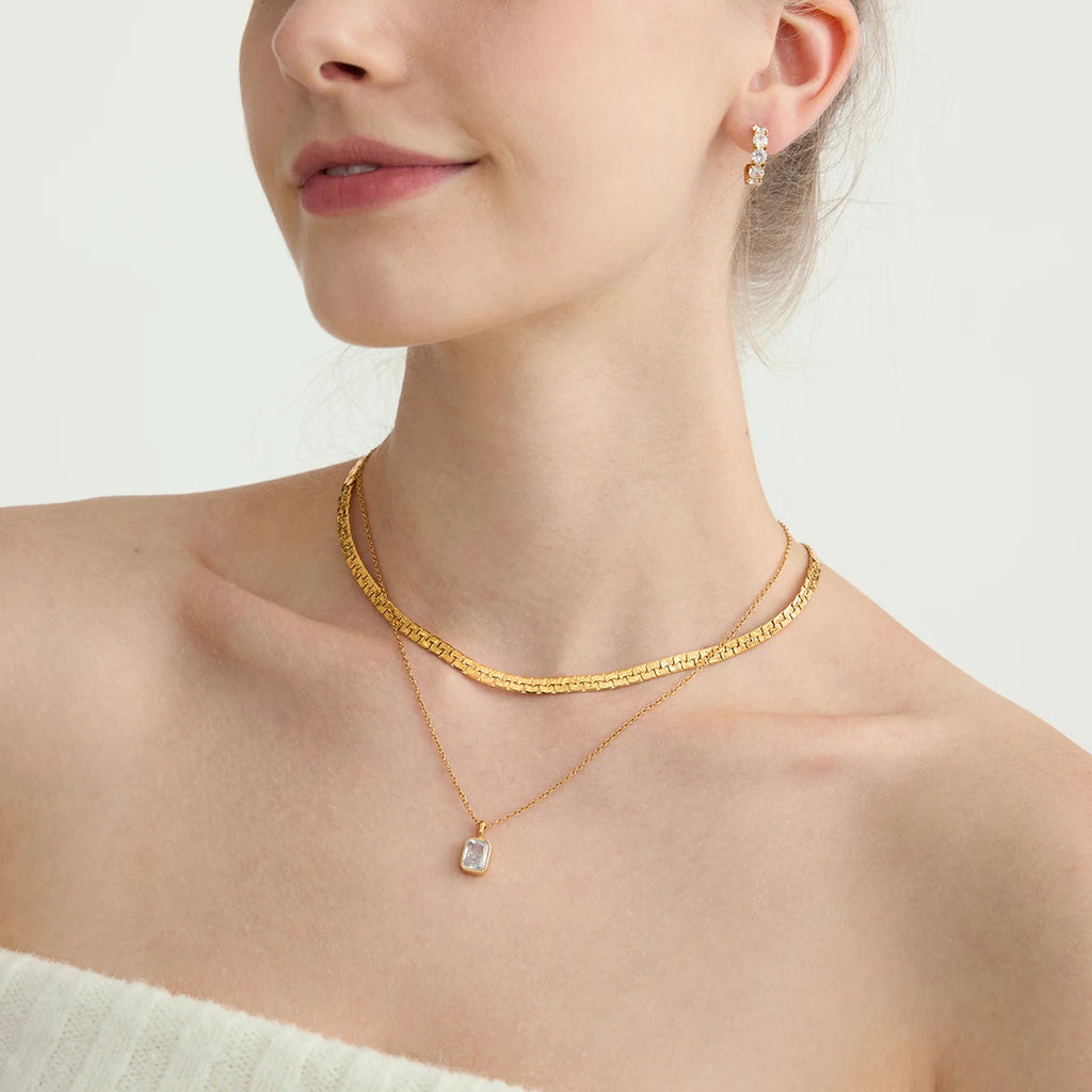 Kika Minimalist White Zircon Geometric Pendant O-Chain Necklace