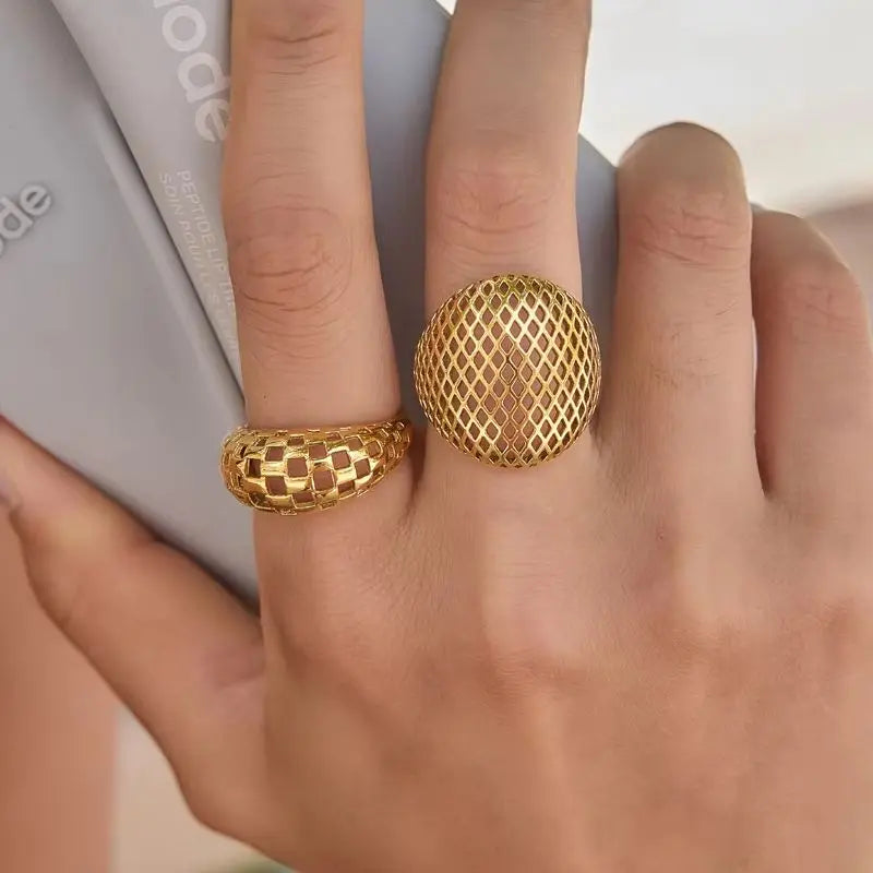 KIKA Minimalist Ring for Women PVD Plated Stainless Steel 316L Hypoallergenic Waterproof