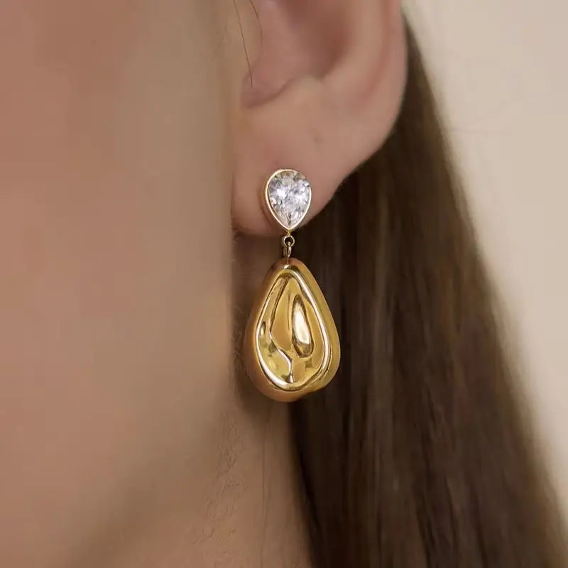 Kika Delicate Water Drop Zircon Earrings