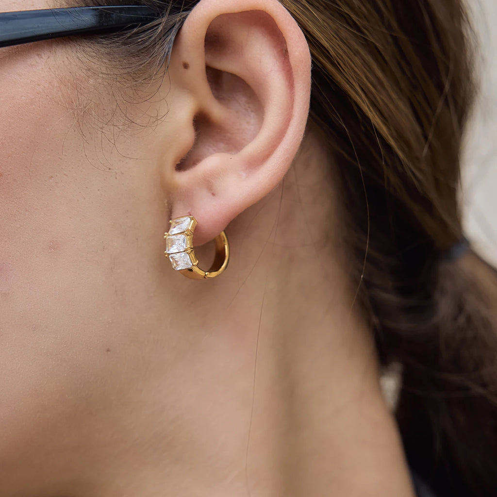 KIKA Delicate Rectangle Zircon Clip Earrings