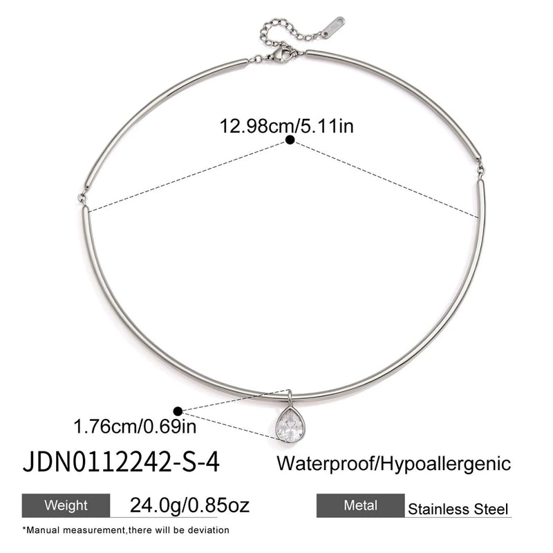 Kika Delicate Geometric Zircon Pendant Torques Necklace