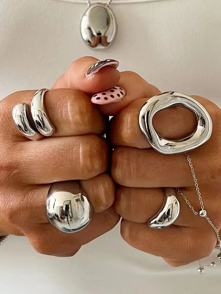 KIKA Minimalist Stainless Steel 316L Smooth Asymmetric Ring Oval Hollow Stackable