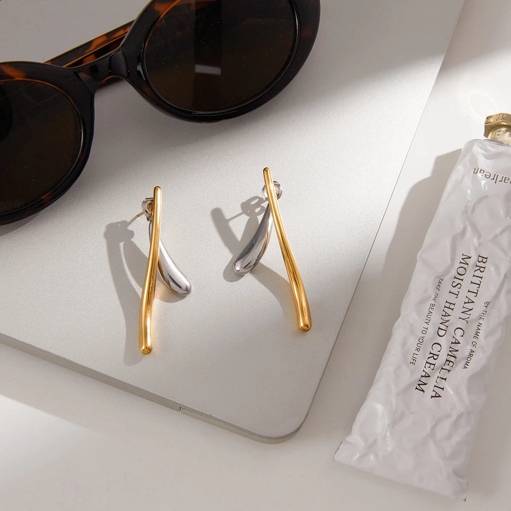 Kika Minimalist Drip Pendant Drop Earrings