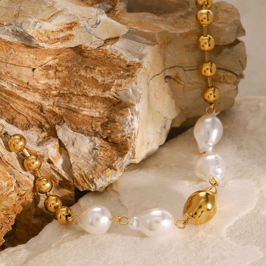 Kika Minimalist Dainty Pearl Bracelet