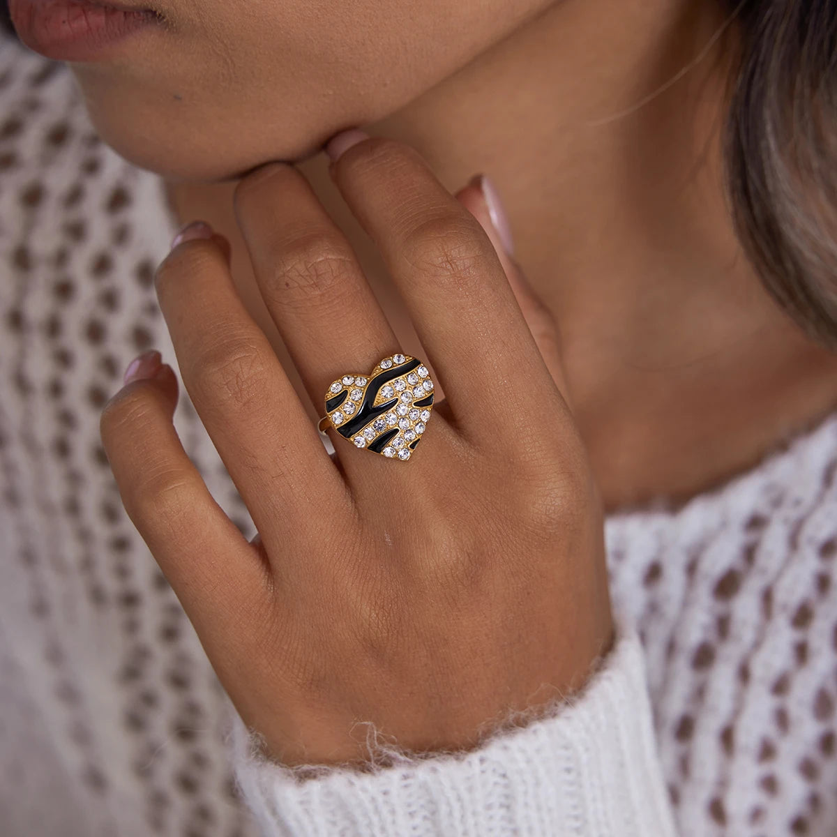 KIKA  Vintage Classic 18K Gold Color PVD Plated Black Drip Oil White Rhinestone Heart Open Rings Waterproof Stainless Steel 316L
