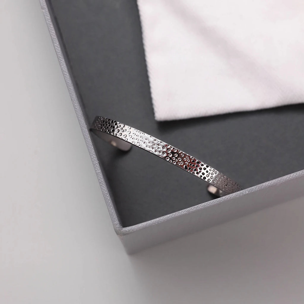 Retro Sawtooth Pattern Smearing Bracelet