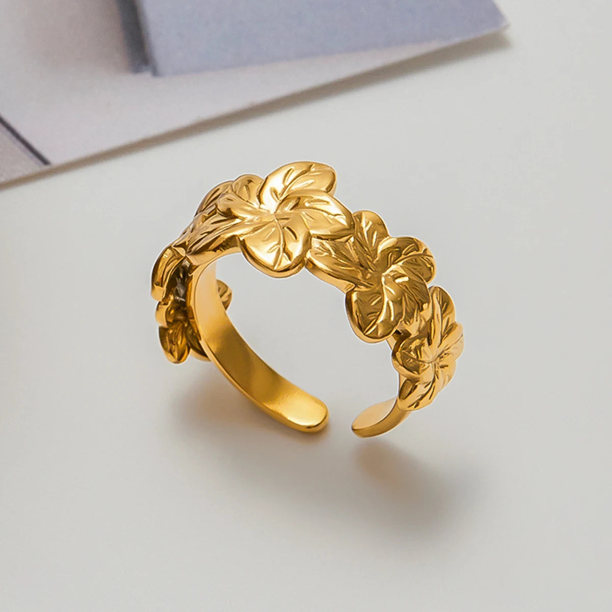 Kika Minimalist Flower Ring Stackable