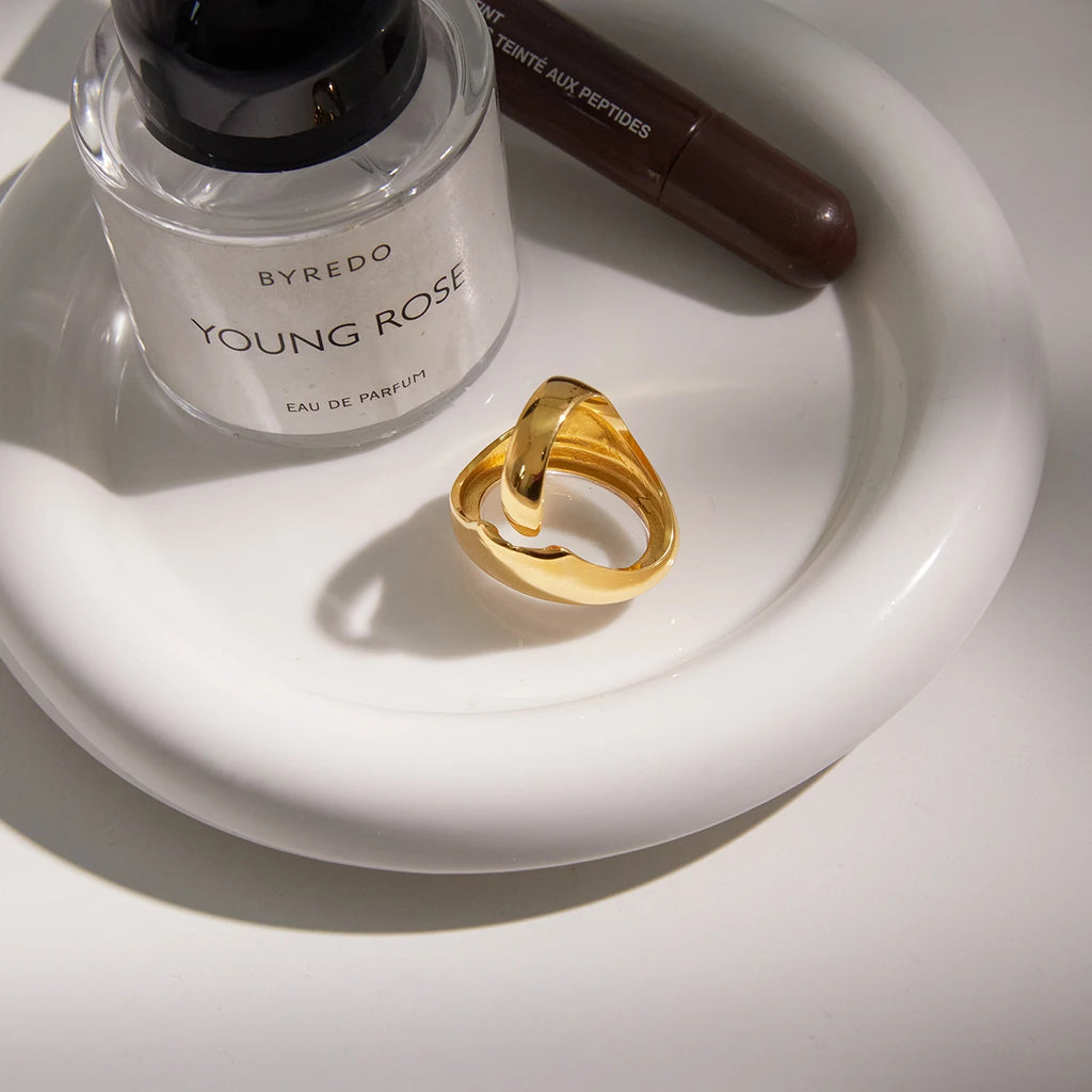 Classic Egg-Shaped Transparent Resin Ring