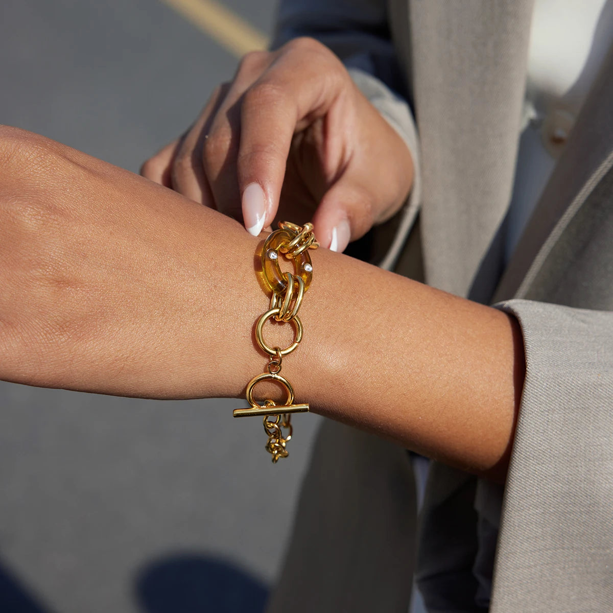 Vintage Large And Small Circular Rings Bracelet With Amber Resin Ring
