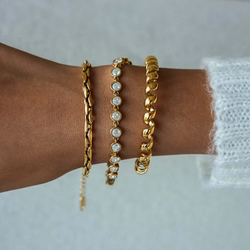 Spiral Multi-Layer Surround Telephone Line Open Bracelet