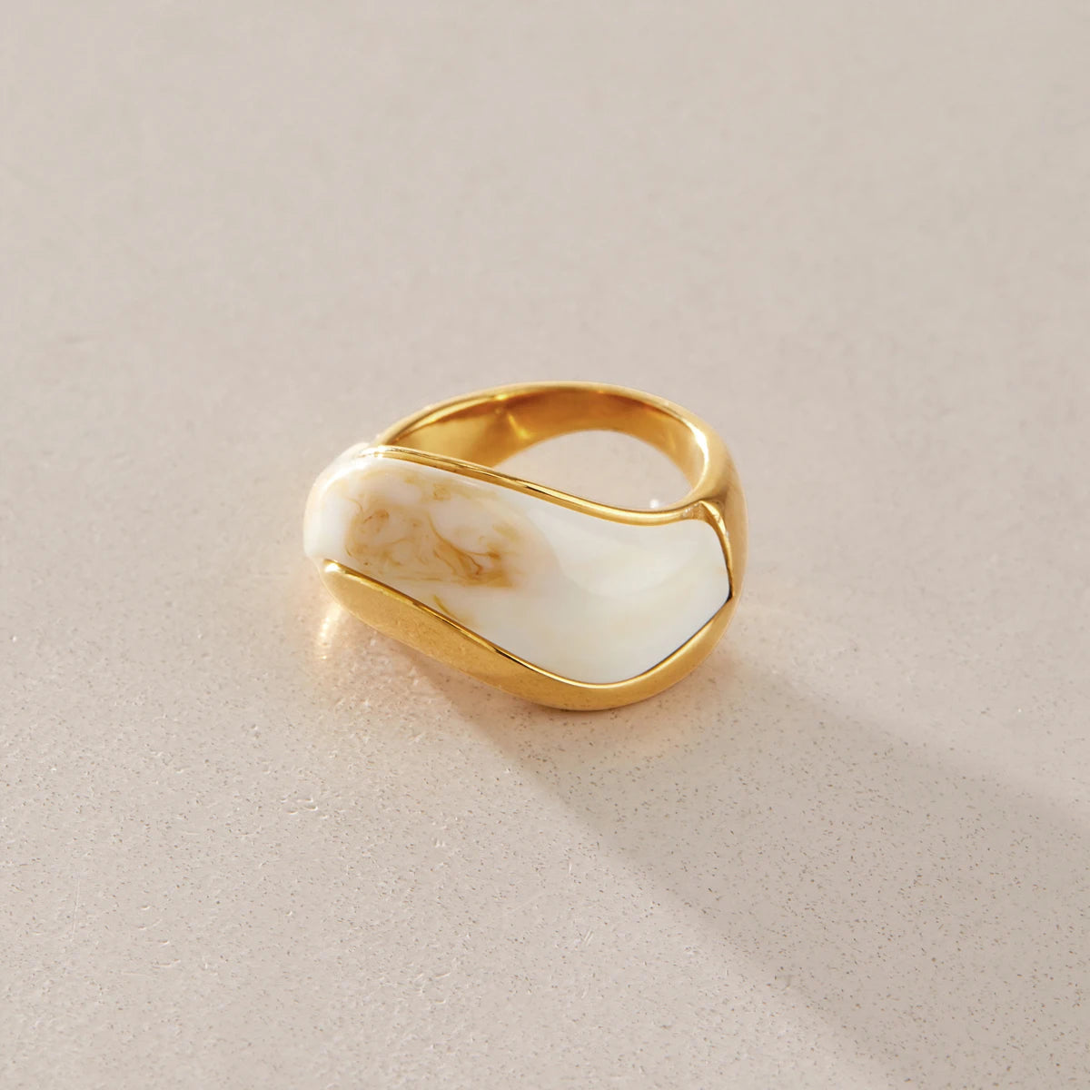 KIKA Vintage Chunky Wave Shape Resin Rings For Women Minimalist 18K Gold PVD Plated Stainless Steel 316L Rings Fashion Jewelry Gift