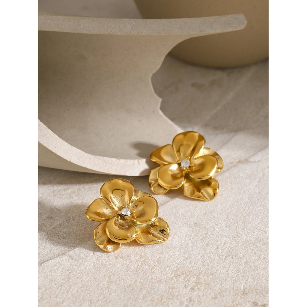 Kika Flower Glossy Charm Stud Earrings Exquisite Ear