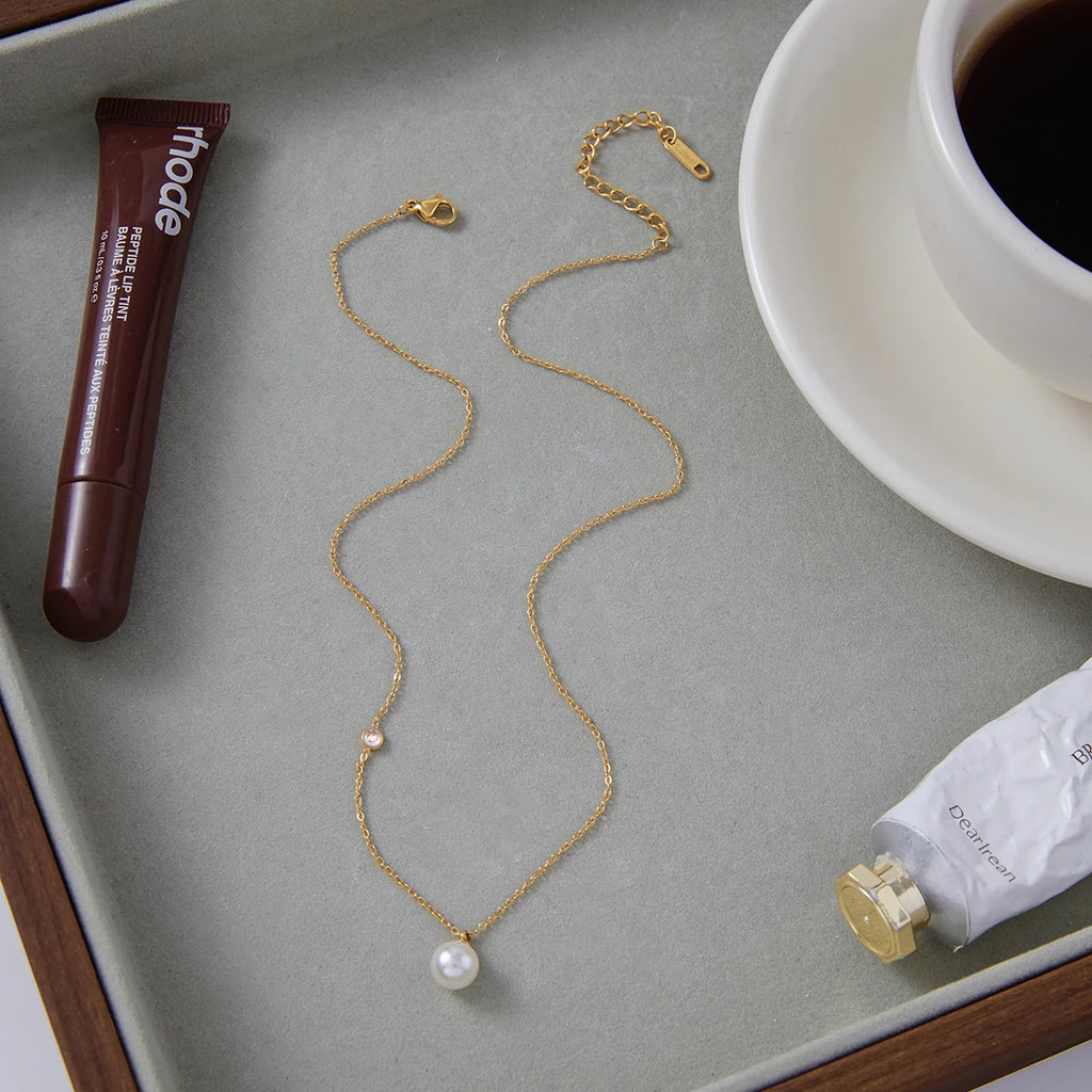 Kika Elegant Pearl Pendant Necklace White Round Zircon