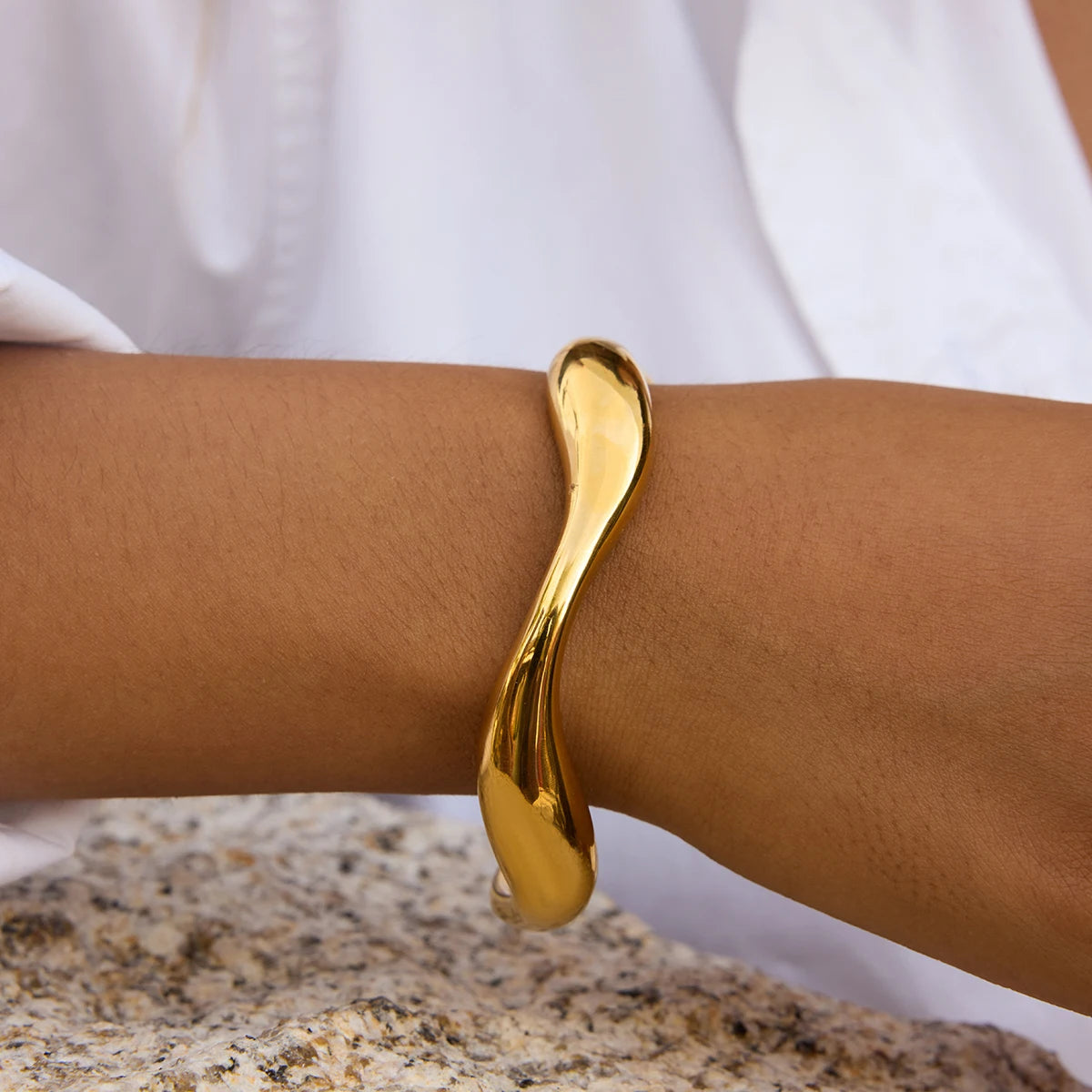 KIKA Minimalist Style Irregular Wave Shaped Bracelet 18K PVD Stainless Steel Gold Color Adjustable Bracelet Women's Jewelry