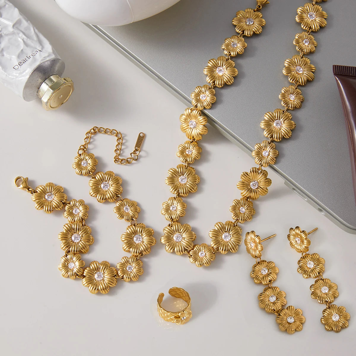 Daisy Flower Necklace Bracelet Earrings With White Zircon Accents