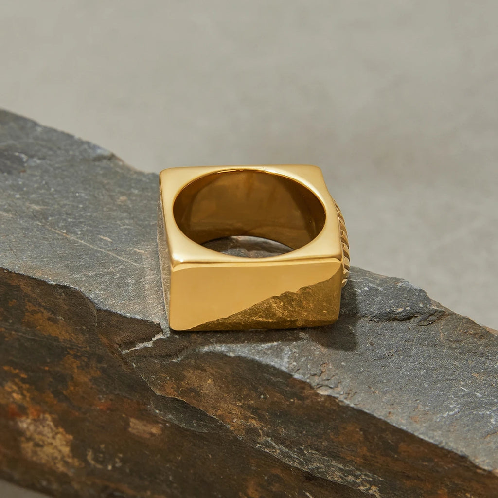 KIKA Minimalist Threaded Shell Square Ring PVD  Plated Stainless Steel 316L