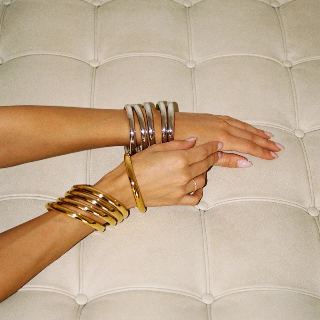 Kika Polished Textured Waterproof Stainless Steel Big Bracelet Bangle