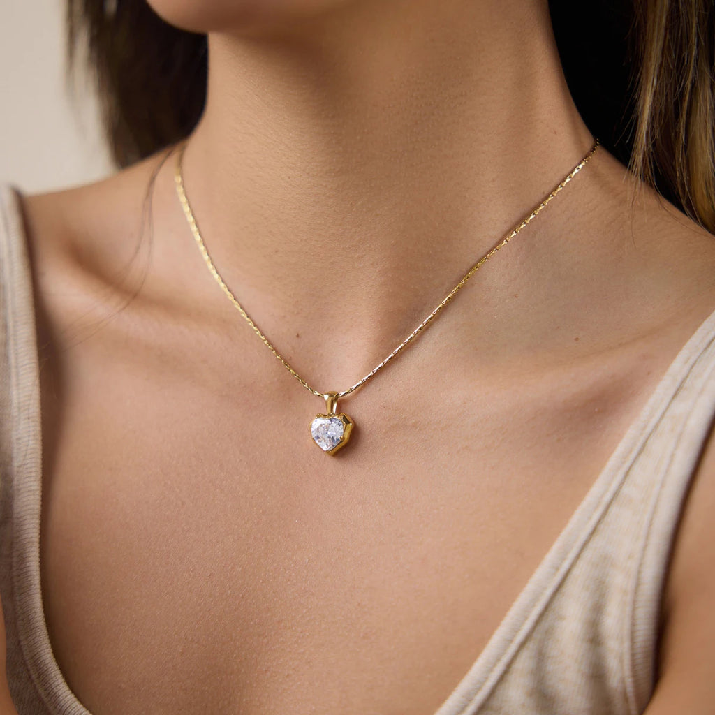 Kika Romantic Zircon Heart Necklace Earrings