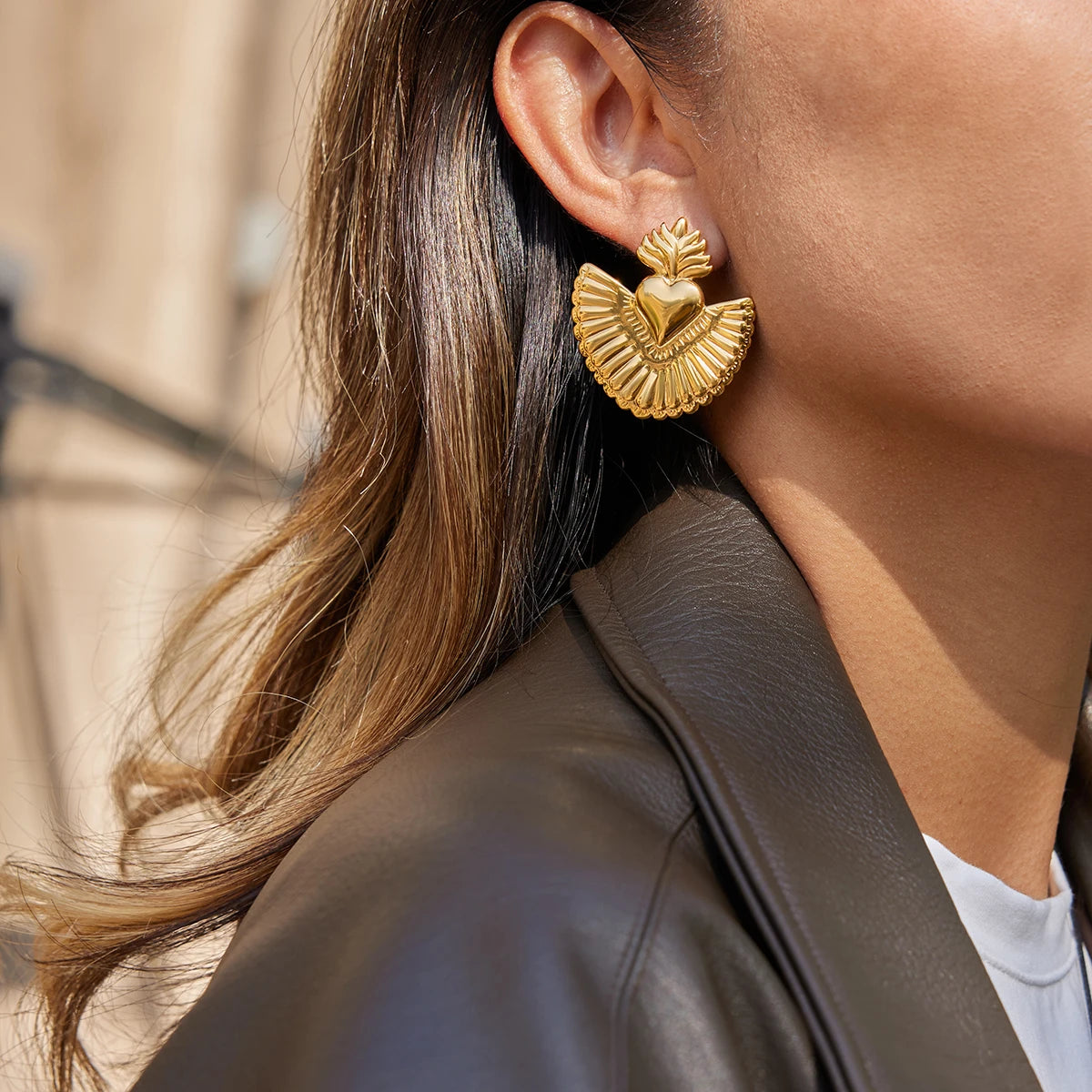 Kika Heart Shaped Ribbed Earrings