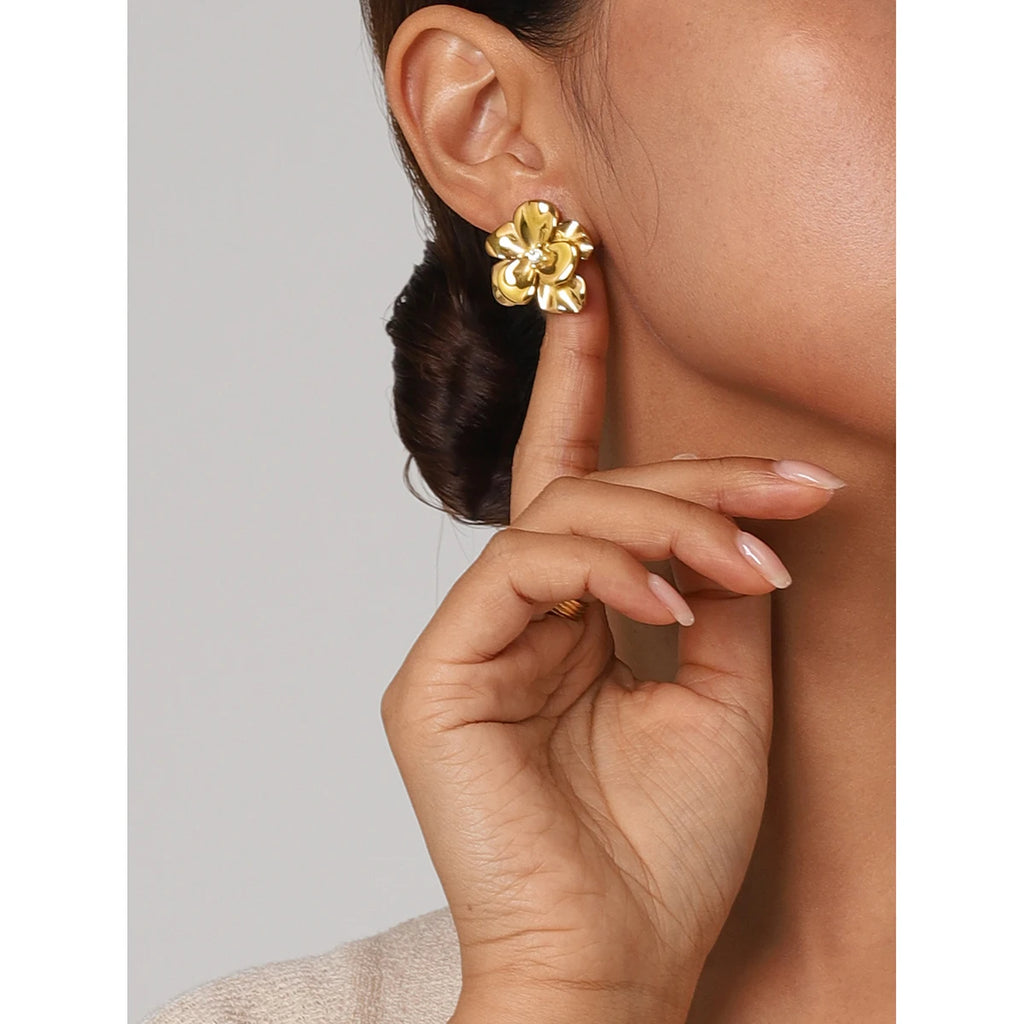 Kika Flower Glossy Charm Stud Earrings Exquisite Ear